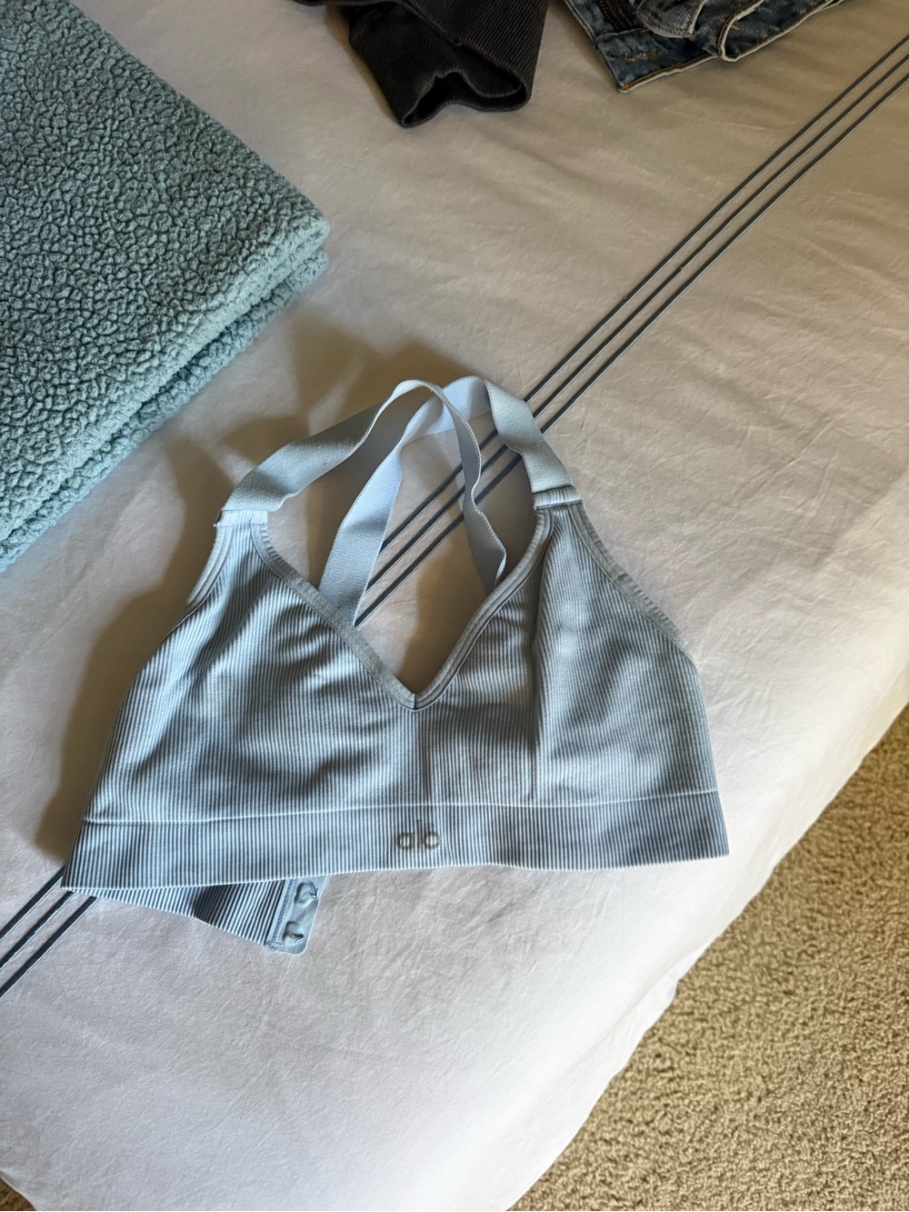 Alo sports bra light blue size small